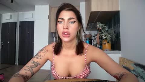 Snapshot of marakuia054 chatting on 01-07-26, 10:51 Marakuia online show from 01-07-26, 10:51