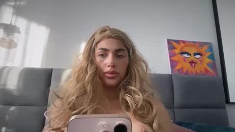 Snapshot of marakuia054 chatting on 01-18-26, 12:31 Marakuia online show from 01-18-26, 12:31