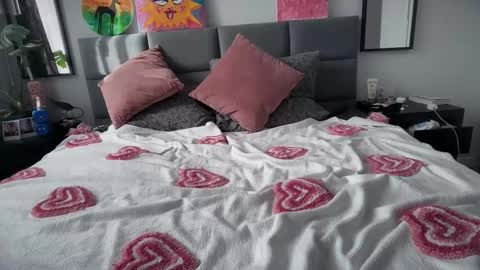 Snapshot of marakuia054 chatting on 02-27-26, 11:32 Marakuia online show from 02-27-26, 11:32