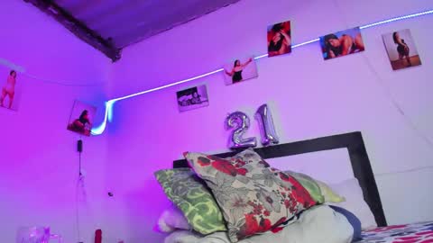 maralinette22 online show from 12-27-24, 01:53