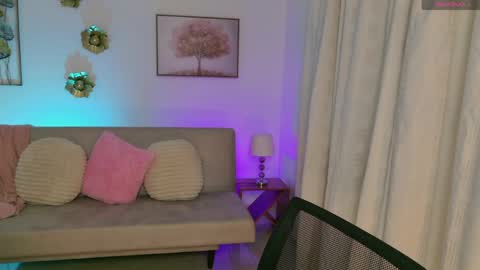 Snapshot of maravelvett chatting on 04-23-26, 12:40 Mara online show from 04-23-26, 12:40
