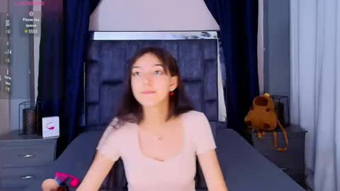 Snapshot of marcelaa_fox chatting on 01-24-25, 08:22 Marcela online show from 01-24-25, 08:22