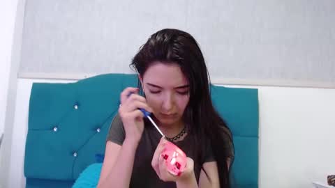 Snapshot of marcelaa_fox chatting on 09-15-25, 08:20 Marcela online show from 09-15-25, 08:20