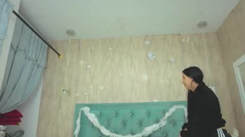 Snapshot of marcelaa_fox chatting on 11-27-25, 08:33 Marcela online show from 11-27-25, 08:33