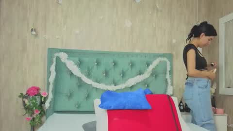 Snapshot of marcelaa_fox chatting on 12-02-25, 08:48 Marcela online show from 12-02-25, 08:48