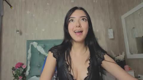 Snapshot of marcelaa_fox chatting on 12-05-25, 08:27 Marcela online show from 12-05-25, 08:27