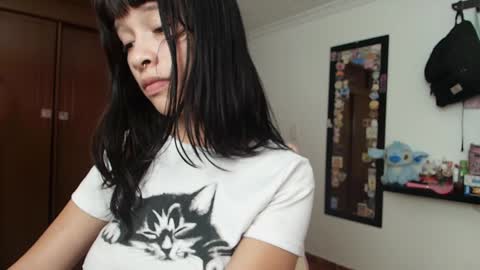 Snapshot of marceline_0 chatting on 01-02-25, 08:57 Marceline  online show from 01-02-25, 08:57