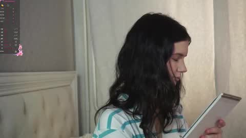 Snapshot of marceline_lu chatting on 02-07-26, 03:43 Marcelline online show from 02-07-26, 03:43