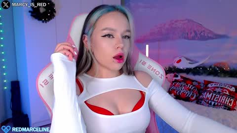 Snapshot of marceline_red chatting on 12-19-24, 05:40 Lady Marceline online show from 12-19-24, 05:40