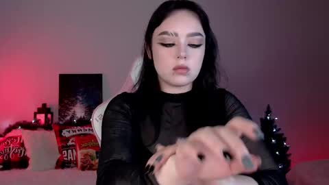 Snapshot of marceline_red chatting on 12-20-25, 08:21 Lady Marceline online show from 12-20-25, 08:21