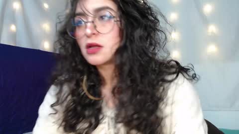 Snapshot of marceline_uu chatting on 12-19-24, 06:56 M A R C I online show from 12-19-24, 06:56