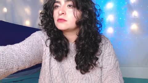 Snapshot of marceline_uu chatting on 12-21-24, 06:12 M A R C I online show from 12-21-24, 06:12