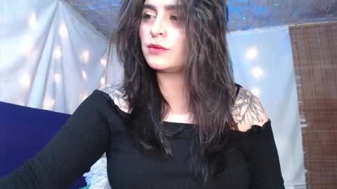 Snapshot of marceline_uu chatting on 12-29-24, 05:54 M A R C I online show from 12-29-24, 05:54