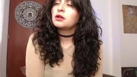 Snapshot of marceline_uu chatting on 02-06-25, 07:40 M A R C I online show from 02-06-25, 07:40