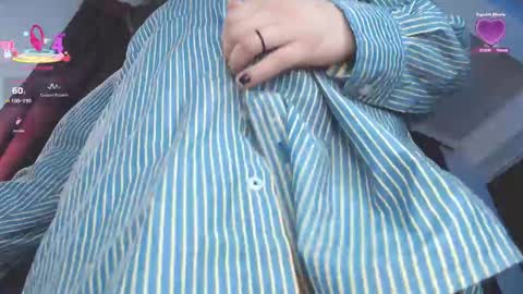 Snapshot of marceline_uu chatting on 10-12-25, 12:15 M A R C I online show from 10-12-25, 12:15