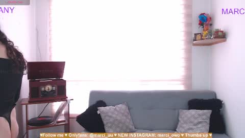 Snapshot of marceline_uu chatting on 07-18-26, 02:43 M A R C I online show from 07-18-26, 02:43