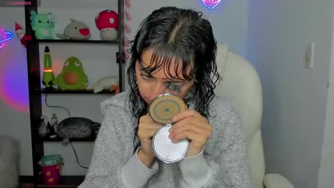 Snapshot of marcelinegh chatting on 03-12-25, 10:37 Marceline online show from 03-12-25, 10:37