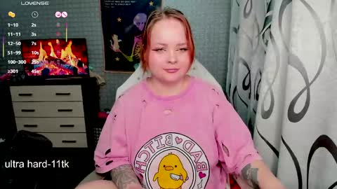 Snapshot of marcelinepeach chatting on 05-02-26, 03:17 Sara online show from 05-02-26, 03:17