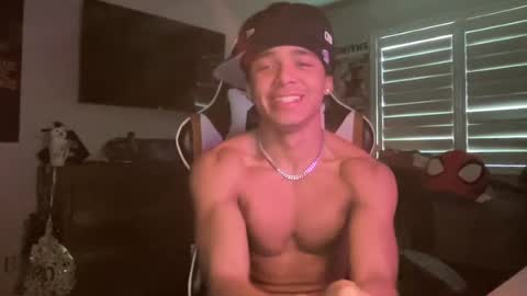 Snapshot of marcellorey chatting on 07-17-26, 01:01 poyzennus online show from 07-17-26, 01:01