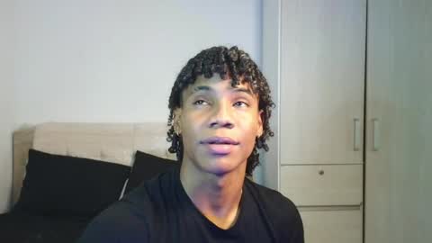 Snapshot of marcelo_dosantos77 chatting on 04-23-26, 08:00 MARCELO online show from 04-23-26, 08:00