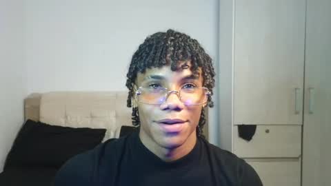 Snapshot of marcelo_dosantos77 chatting on 05-06-26, 11:43 MARCELO online show from 05-06-26, 11:43