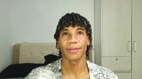 Snapshot of marcelo_dosantos77 chatting on 05-12-26, 02:19 MARCELO online show from 05-12-26, 02:19