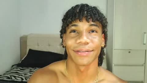 Snapshot of marcelo_dosantos77 chatting on 05-19-26, 11:00 MARCELO online show from 05-19-26, 11:00