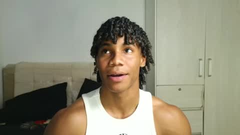 Snapshot of marcelo_dosantos77 chatting on 05-31-26, 08:43 MARCELO online show from 05-31-26, 08:43