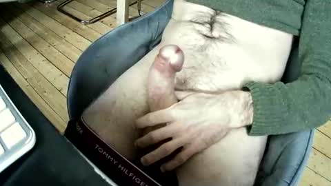 Snapshot of marcinshoes chatting on 12-10-24, 02:50 Marcinshoes online show from 12-10-24, 02:50