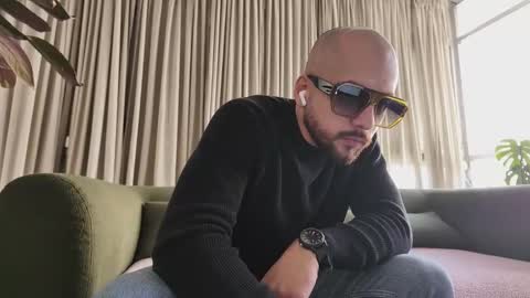 Snapshot of marco_parola chatting on 12-18-25, 11:38 marco_parola online show from 12-18-25, 11:38