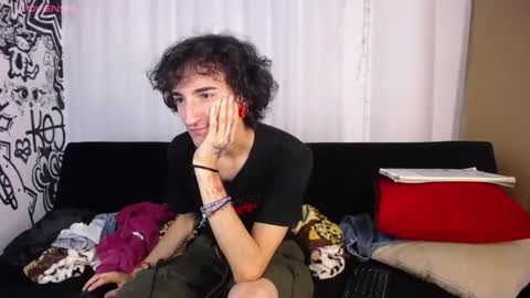 Snapshot of marco_xxx010 chatting on 10-17-25, 08:28 marco_xxx010 online show from 10-17-25, 08:28
