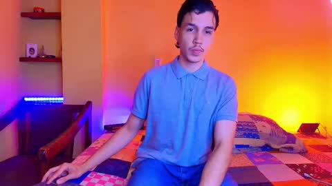 Snapshot of marcus_hanks chatting on 10-05-25, 04:11 Marcus Hanks online show from 10-05-25, 04:11