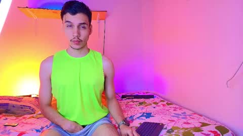 Snapshot of marcus_hanks chatting on 12-04-25, 03:49 Marcus Hanks online show from 12-04-25, 03:49