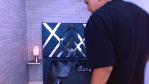 marcus hans online show from 11-29-25, 05:05