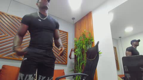 Marcusssss online show from 02-05-25, 02:48