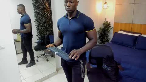 Snapshot of marcusblack_ chatting on 01-09-26, 11:46 Marcusssss online show from 01-09-26, 11:46