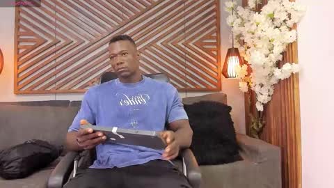 Snapshot of marcusblack_ chatting on 01-18-26, 01:04 Marcusssss online show from 01-18-26, 01:04