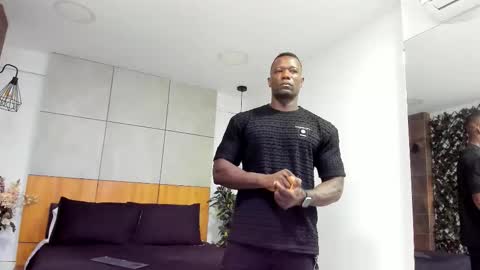 Snapshot of marcusblack_ chatting on 02-23-26, 11:40 Marcusssss online show from 02-23-26, 11:40