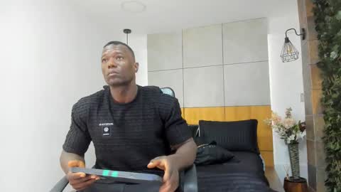 Snapshot of marcusblack_ chatting on 02-27-26, 12:05 Marcusssss online show from 02-27-26, 12:05