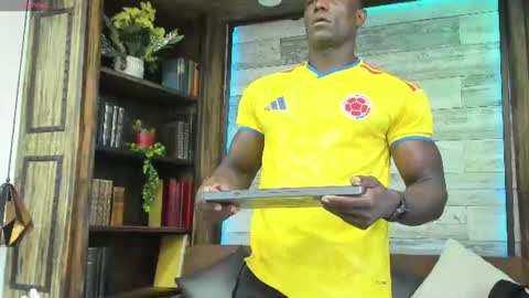 Snapshot of marcusblack_ chatting on 07-07-26, 11:58 Marcusssss online show from 07-07-26, 11:58