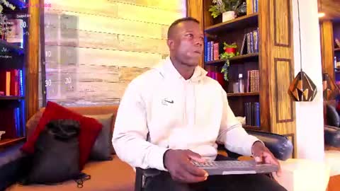 Snapshot of marcusblack_ chatting on 07-22-26, 12:19 Marcusssss online show from 07-22-26, 12:19