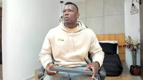 Snapshot of marcusblack_ chatting on 07-24-26, 11:52 Marcusssss online show from 07-24-26, 11:52