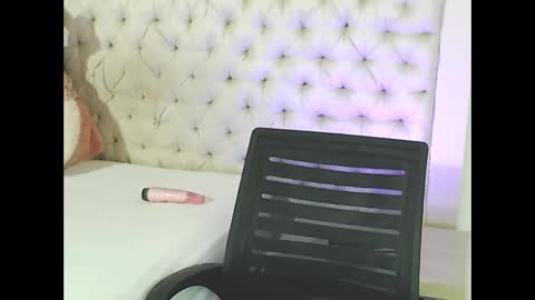 Snapshot of marcusblade__ chatting on 10-06-25, 09:45 MARCUS online show from 10-06-25, 09:45