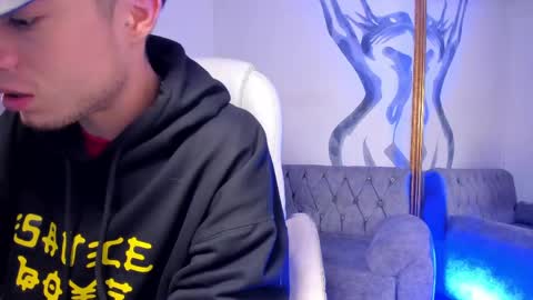 Snapshot of marcuscollins1_ chatting on 06-05-26, 01:06 Marcus online show from 06-05-26, 01:06