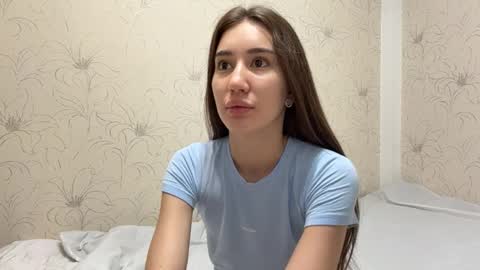 Snapshot of margaretawieczorek chatting on 05-25-26, 03:45 Emily online show from 05-25-26, 03:45