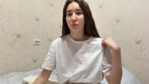 Snapshot of margaretawieczorek chatting on 05-26-26, 08:10 Emily online show from 05-26-26, 08:10