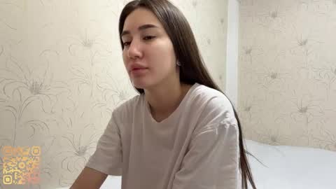 Snapshot of margaretawieczorek chatting on 05-29-26, 12:41 Emily online show from 05-29-26, 12:41