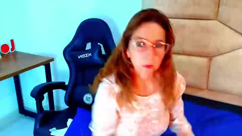 Snapshot of margareth_rouss7 chatting on 03-19-26, 02:21 margareth online show from 03-19-26, 02:21