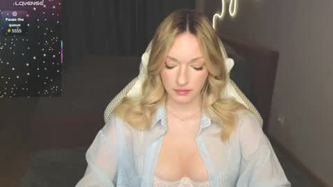 Snapshot of margaretsweet1 chatting on 06-19-26, 10:46 Margaret online show from 06-19-26, 10:46