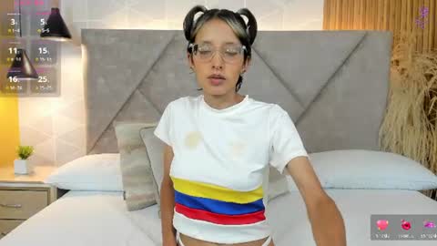 Snapshot of marge_lasander chatting on 06-12-26, 07:02 Aitana online show from 06-12-26, 07:02